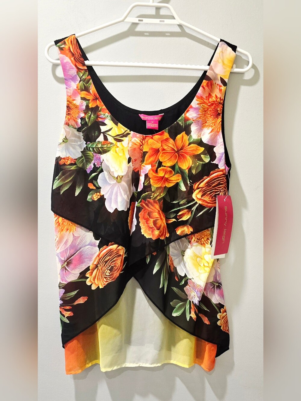 NEW! Sunny Leigh Women's Floral Layered Sleeveless Top Size M